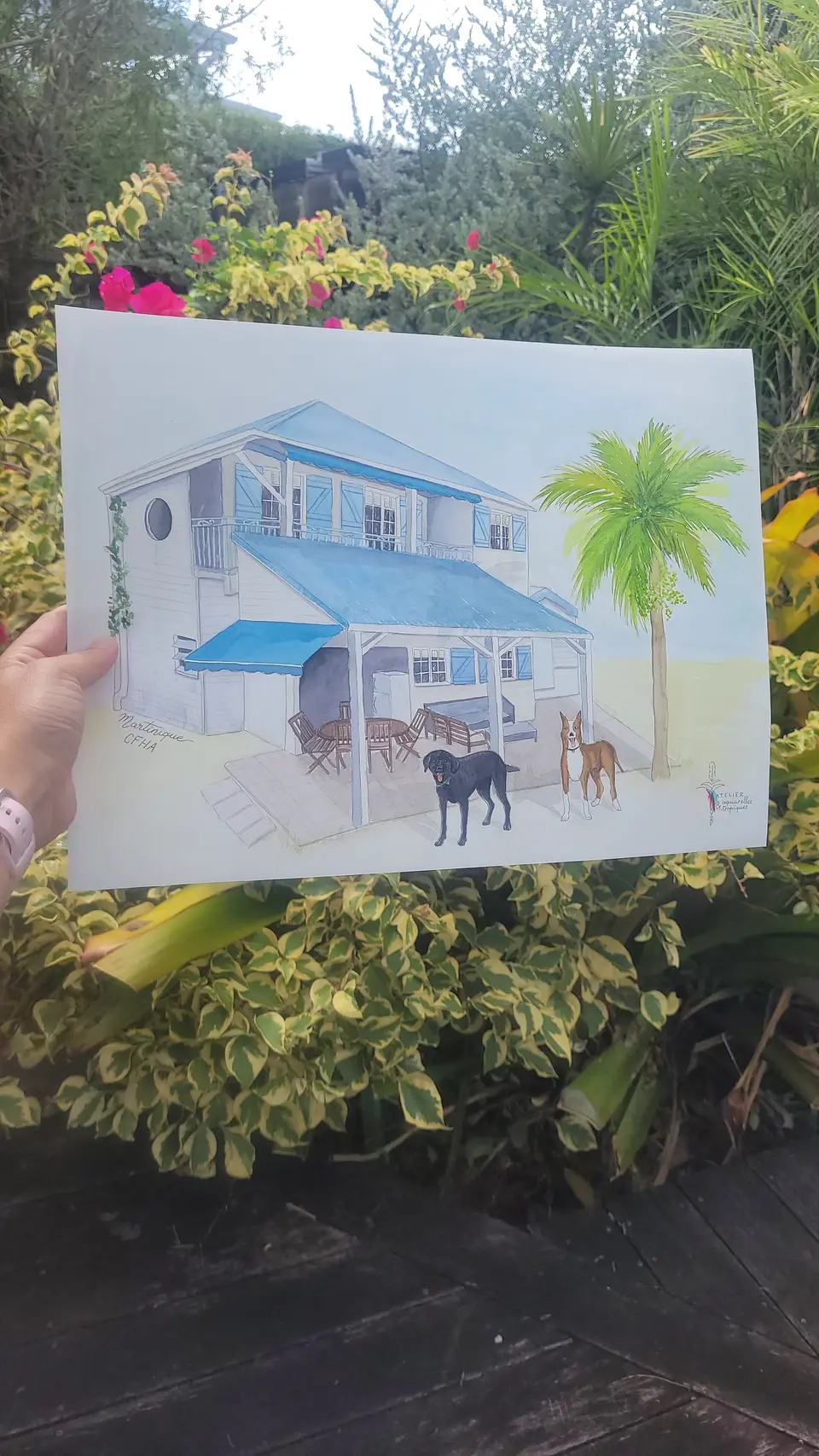 Aquarelle sur mesure d’une maison créole, tenue devant un jardin